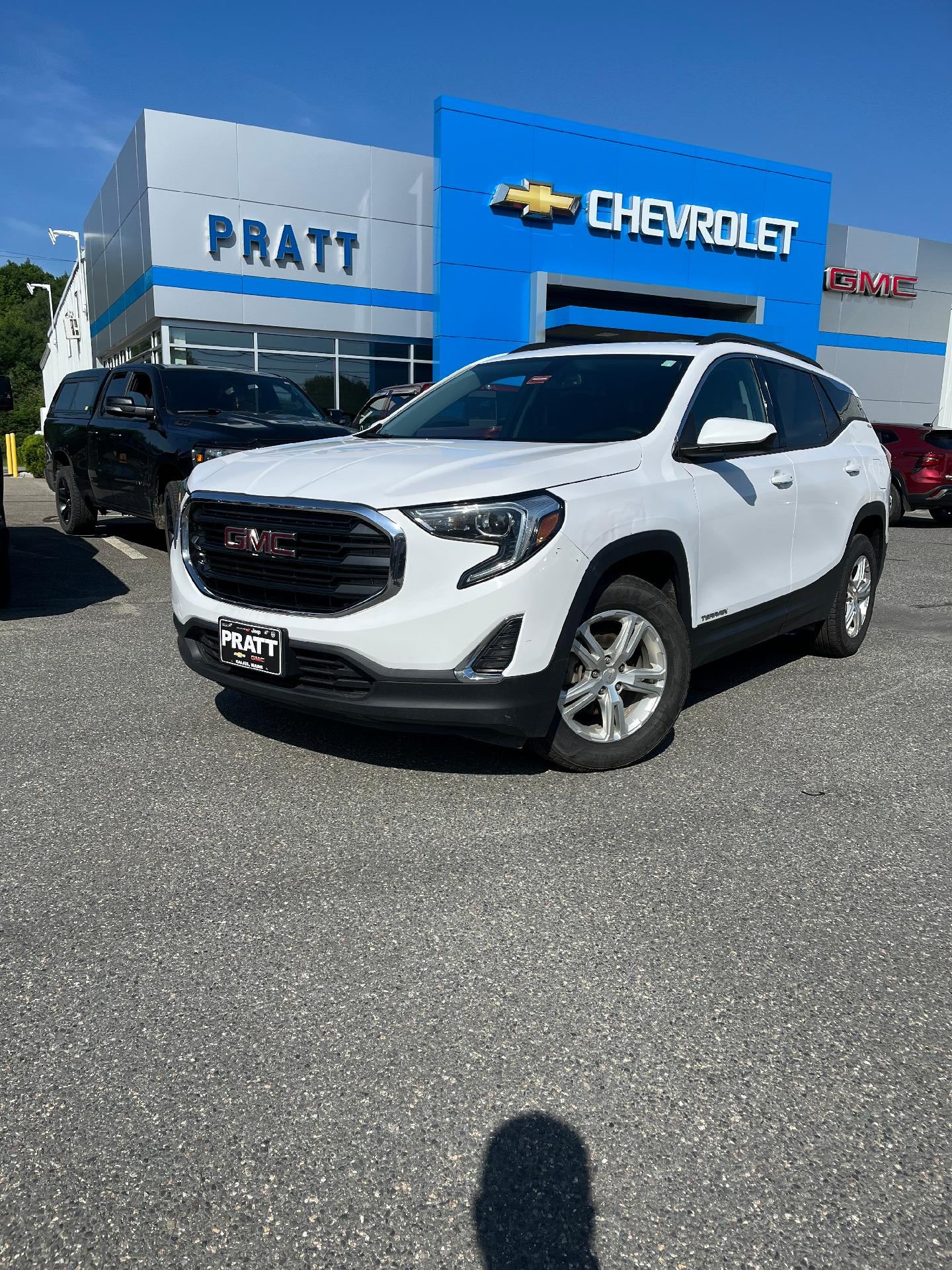 2019 GMC Terrain SLE in Summit White — front three-quarter view